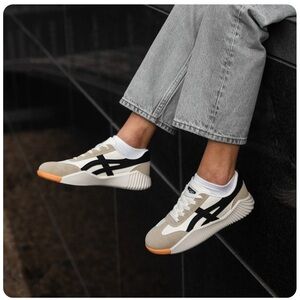 Onitsuka Tiger Women's Athletic Shoes - Beige and Black